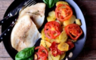 Филе рыбы в духовке с картошкой и помидорами в духовке